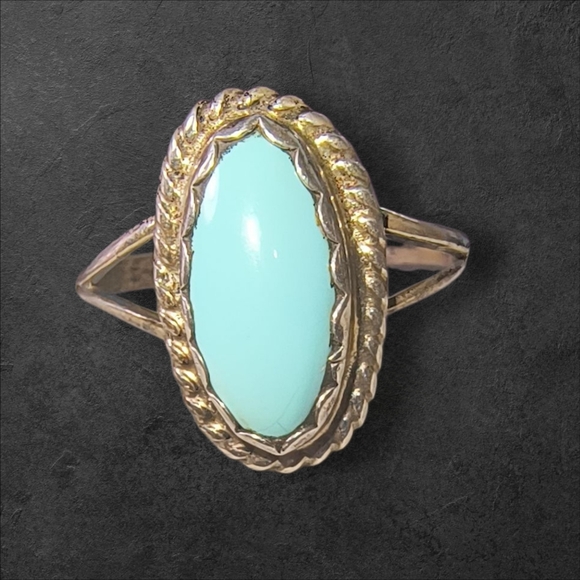 Jewelry - Southwestern Signed CB Sterling Silver Ring – Split Shank Design